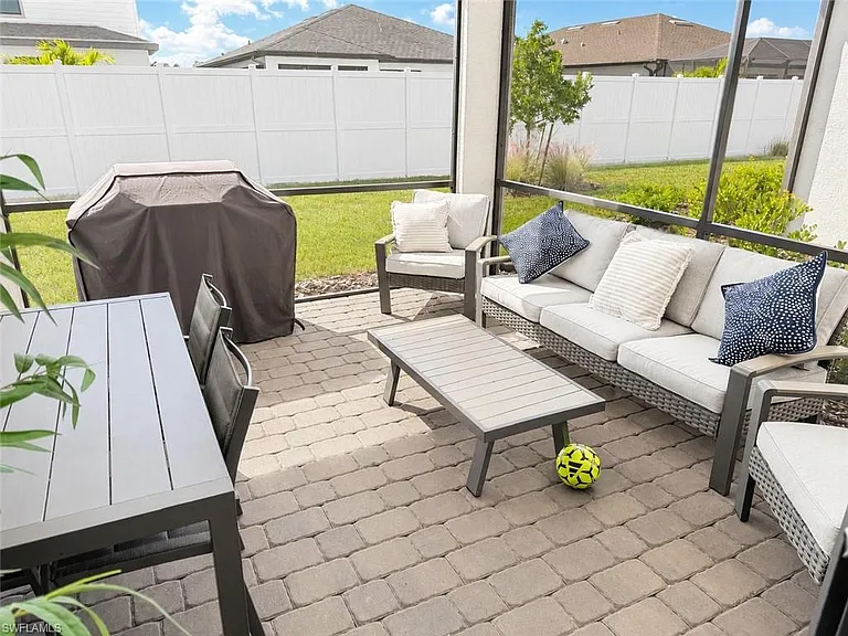 2635 Bebb Oak Dr — Photo 5