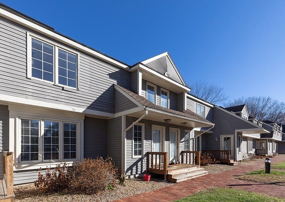 3 Strathmore Shire Dr E, Uxbridge, MA 01569 Zillow