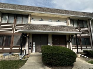 5568 Carmel Dr, Hanover Park, IL 60133
