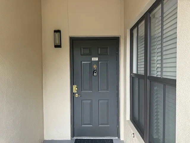 2 bed, 1267 sqft, $2,400 — Photo 2