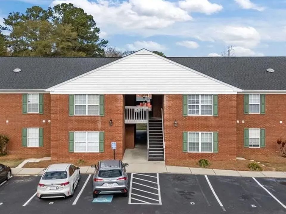 1st image of 523 3rd Loop Rd APT F