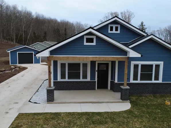 6 Michaela St, Pictou, NS B0K 1H0