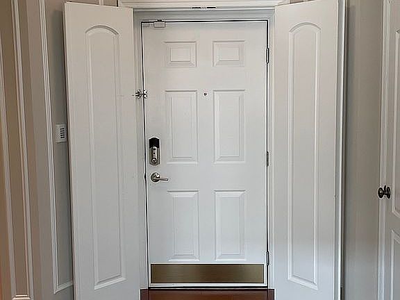 2nd image of 1115 Cameron St Unit 405