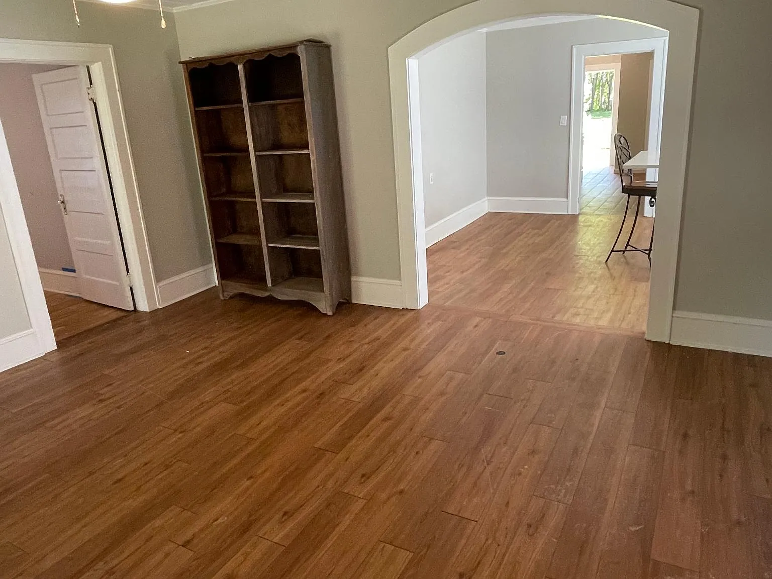 122 E Dameron Ave — Photo 3