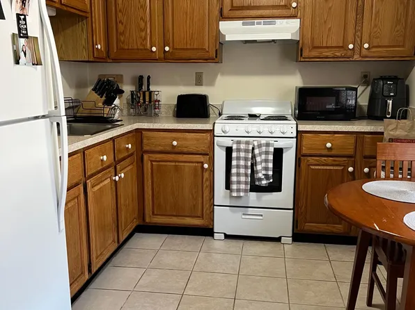 38R Enon St #207, Beverly, MA 01915