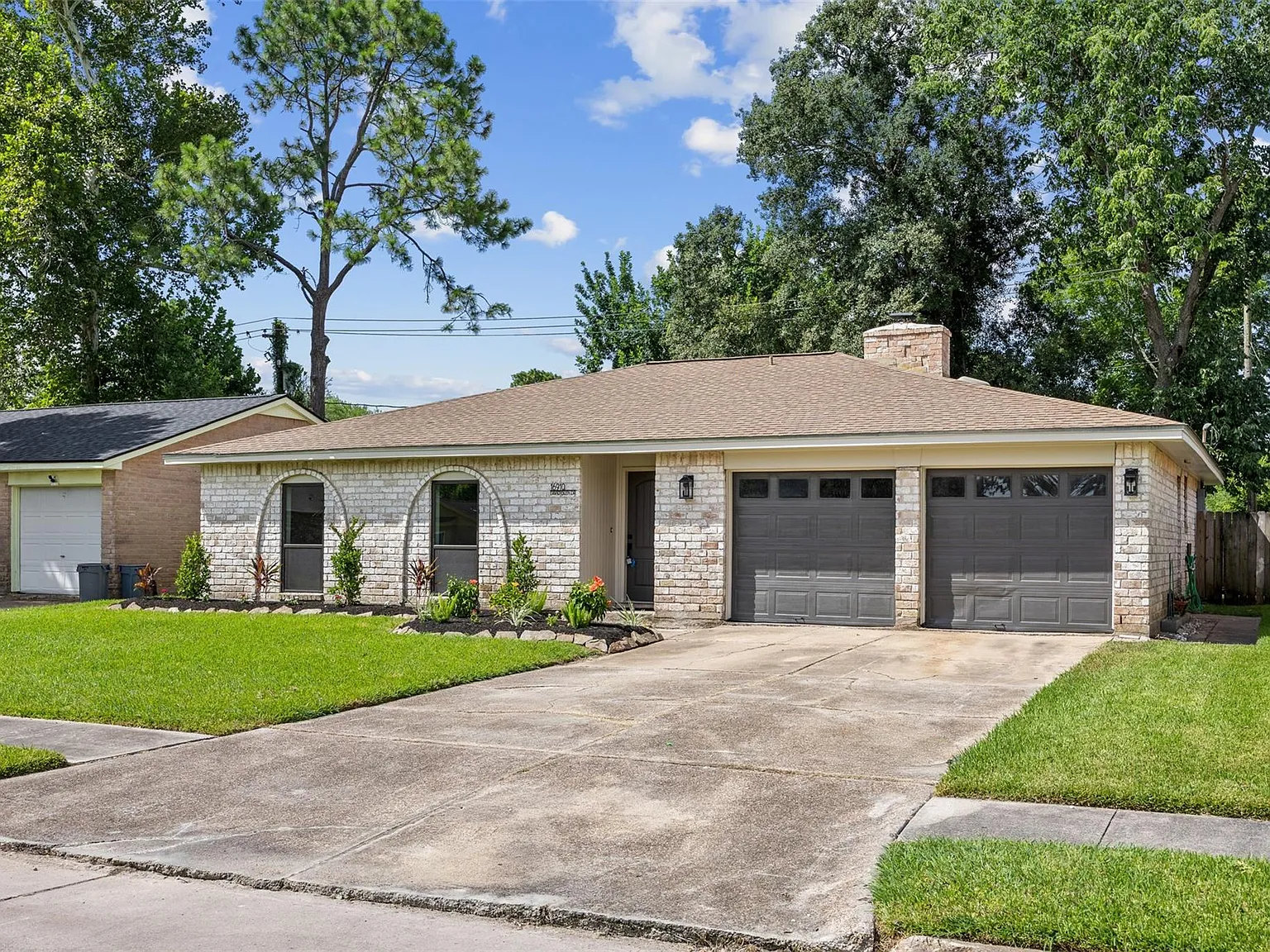 4 bed, 2.0 bath, 1550 sqft, $2,100 — Photo 3