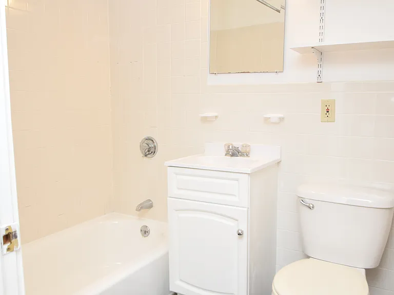 135 Inman St #12 — Photo 18