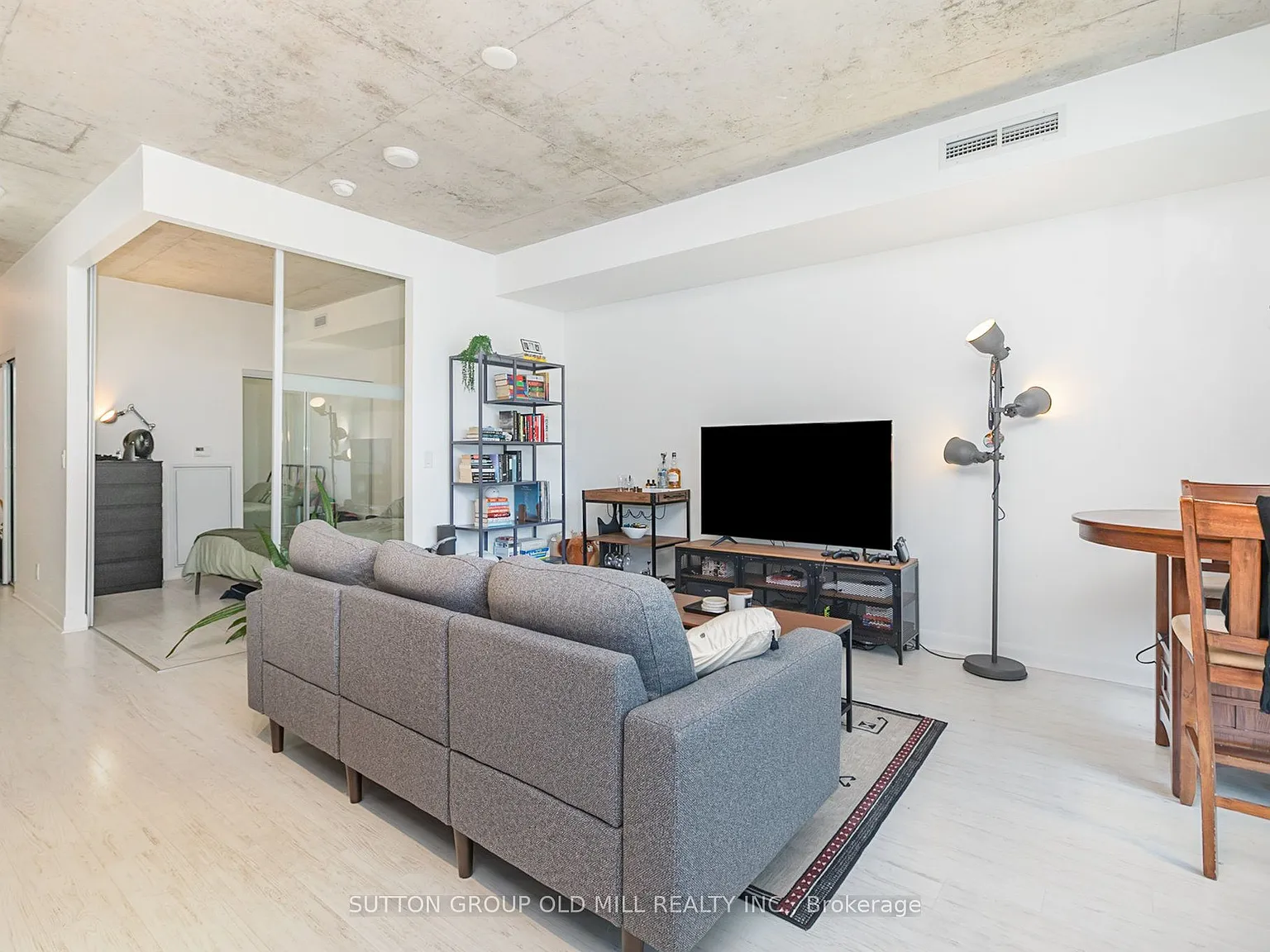 2 bed, $2,550 — Photo 4