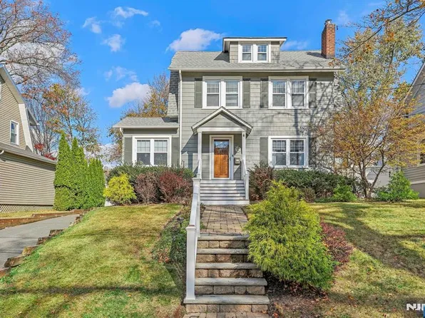 12 Overhill Rd, Verona, NJ 07044