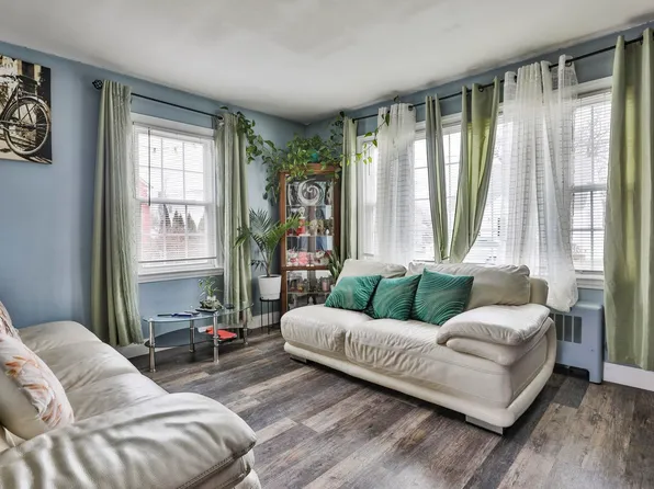 33 Exeter Avenue, Manchester, NH 03103