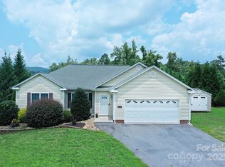 2481 Taylorsville Rd, Lenoir, NC 28645