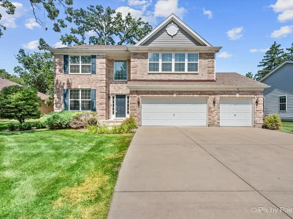 5844 Bur Oak Dr, Hoffman Estates, IL 60192