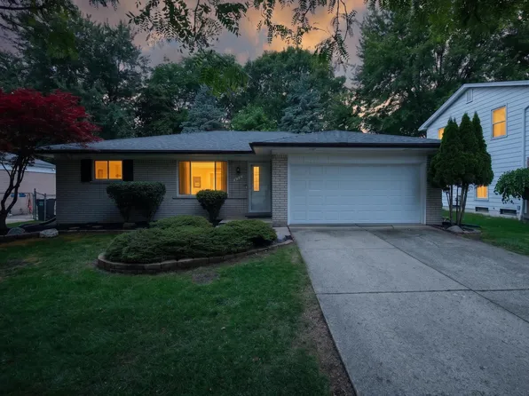 212 Charterhouse Dr, Canton, MI 48188