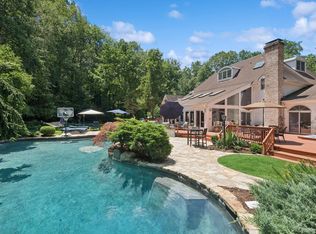 9 Swan Place, Nissequogue, NY 11780