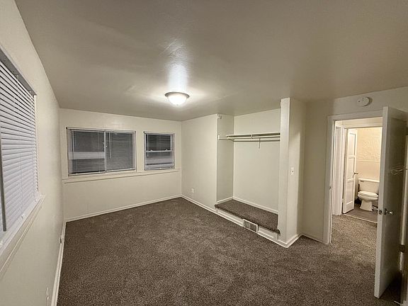 5th image of 32221 Oscoda Ct