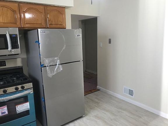 2nd image of 410 Cortelyou Ave #A