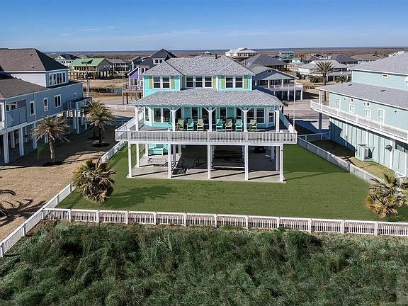 3rd image of 3036 Copacabana Dr