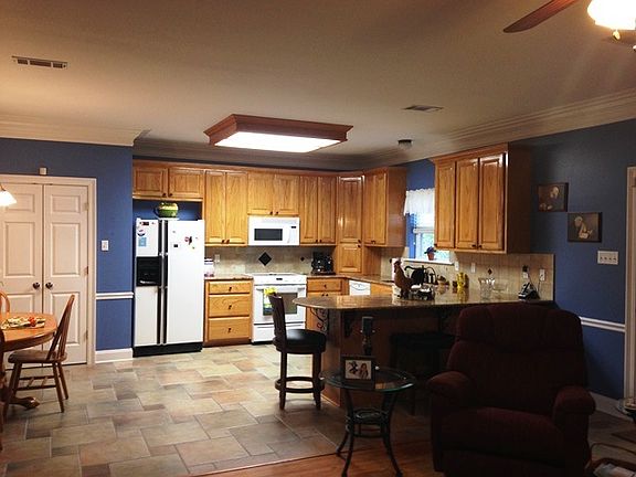 5th image of 25912 Linwood Ave