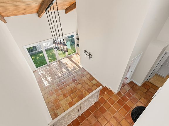 3rd image of 228 NE 16th Terrace