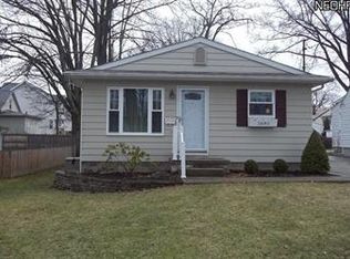 2682 Elmwood St, Cuyahoga Falls, OH 44221