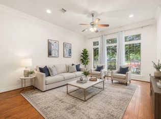 9036 Lakes At 610 Dr, Houston, TX 77054