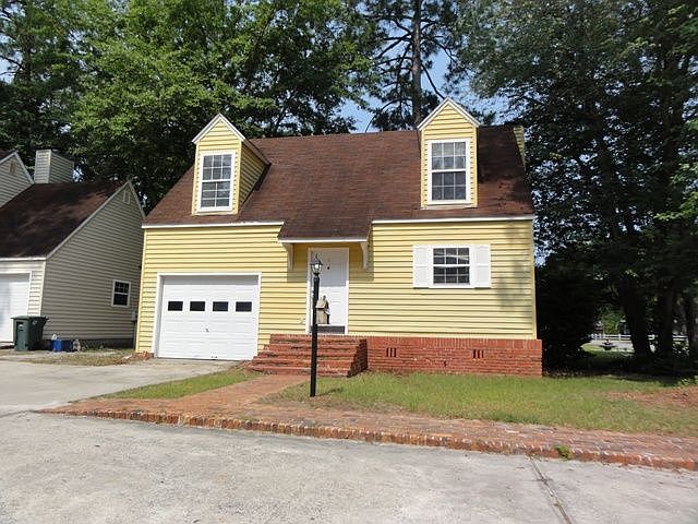 1st image of 4 Wilmington Ct