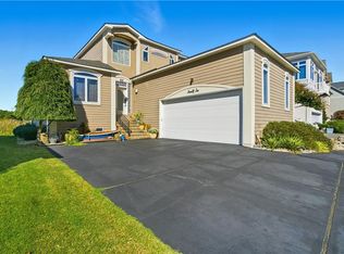 22 Channel Ln, Hampton, VA 23664