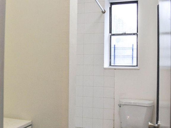 3rd image of 351 Howard Ave APT 7