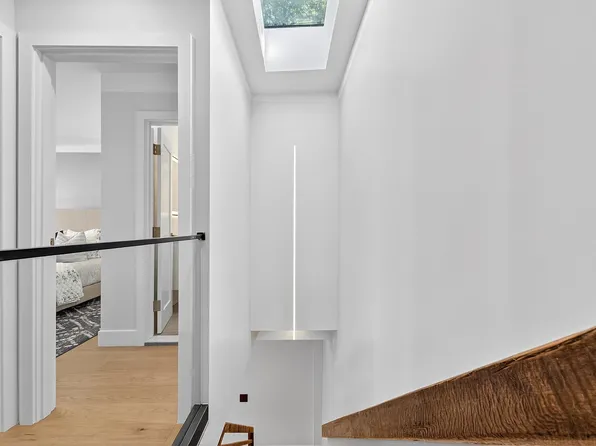 31 Bayview Avenue image 17 of 30