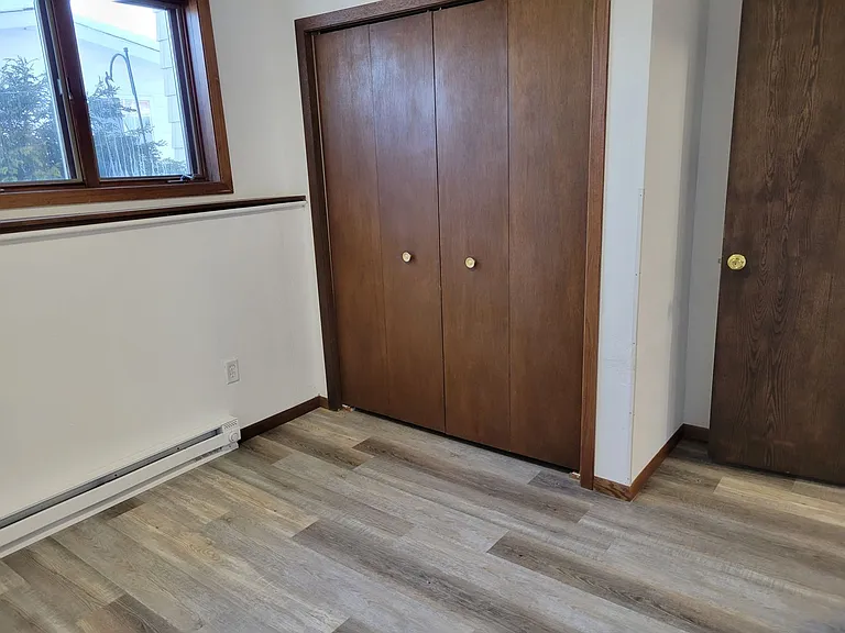 138 N Bay St — Photo 14
