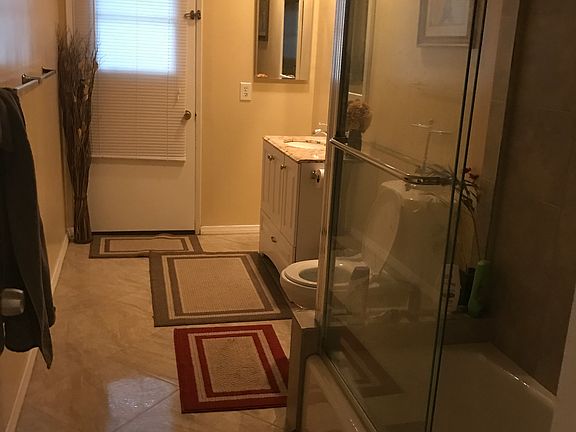 4th image of 5425 Ellenvale Ave
