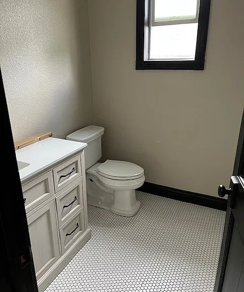 full tub/shower behind door