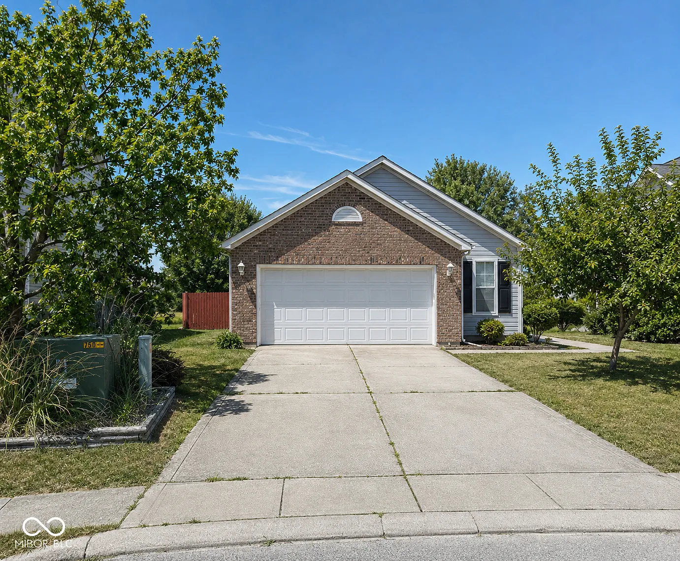 3 bed, 2.0 bath, 1363 sqft, $1,650 — Photo 1