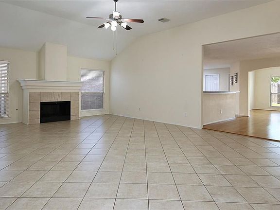 4th image of 9707 Beckwood Post Dr