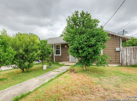 3rd image of 1319 Rayburn Dr