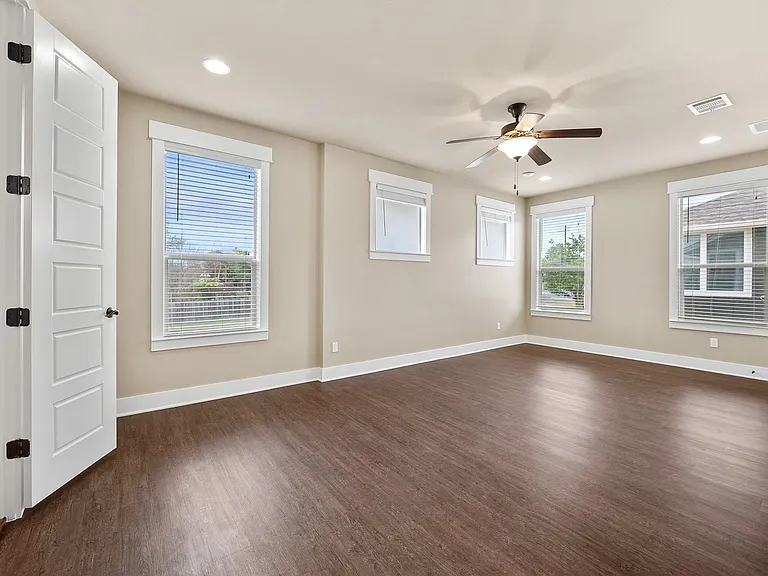 1704 Cedar Bend Dr #5B — Photo 13