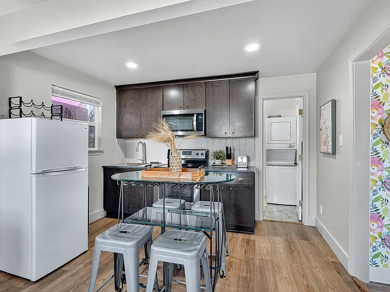 2239 Foucher St — Photo 7
