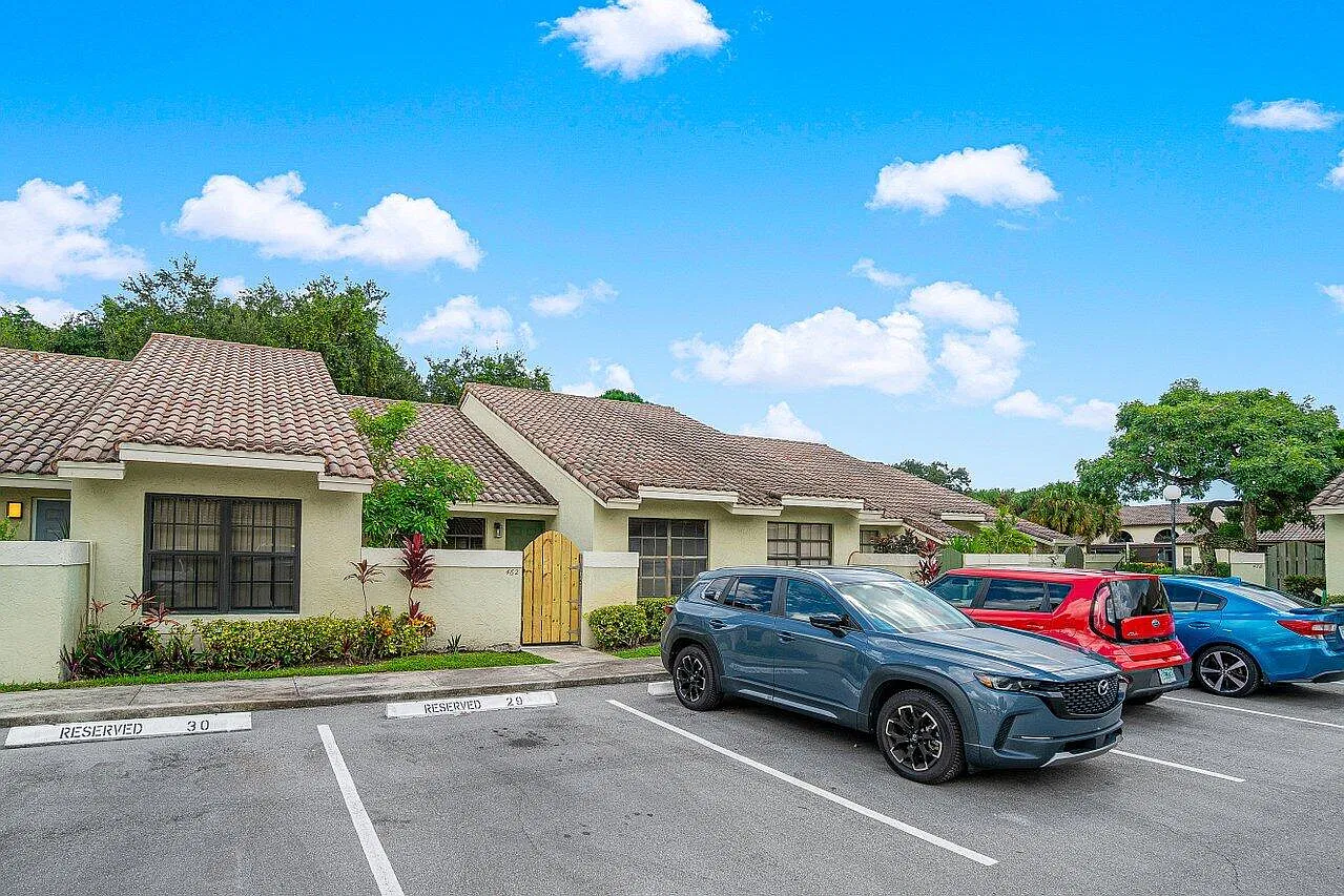 3 bed, 2.0 bath, 1286 sqft, $3,100 — Photo 4