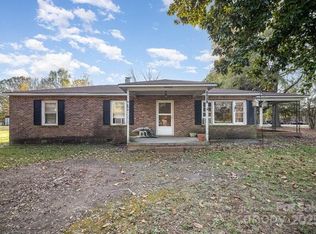 2243 Drive Inn Rd, Lincolnton, NC 28092