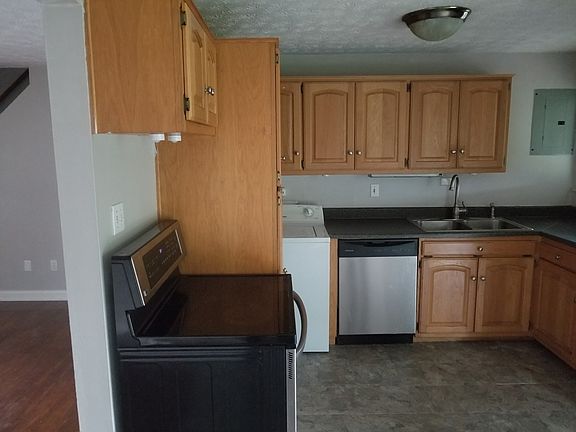 4th image of 5007 Renard Dr