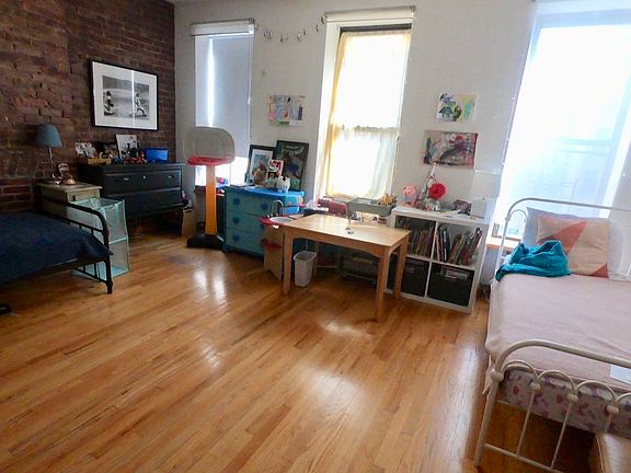 4th image of 102 W 130th St #3