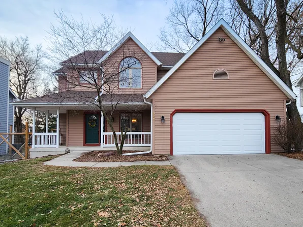 923 Vermont Cir, Ames, IA 50014