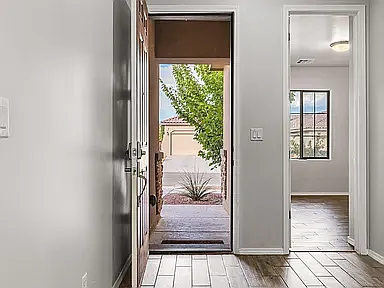5 bed, 2175 sqft, $3,000 — Photo 4