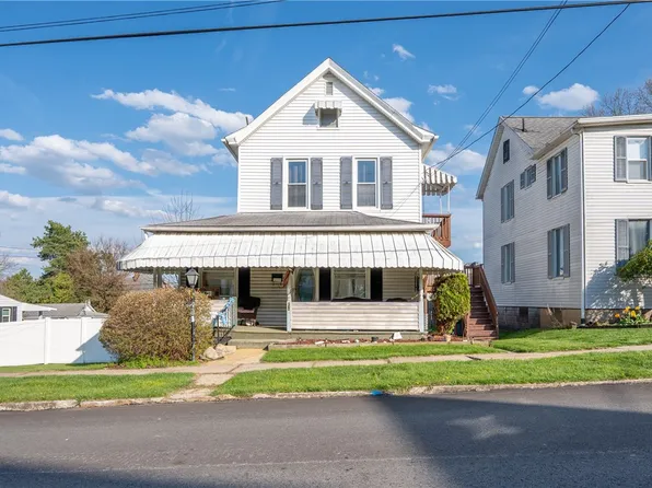 214 N 5th St, Youngwood, PA 15697