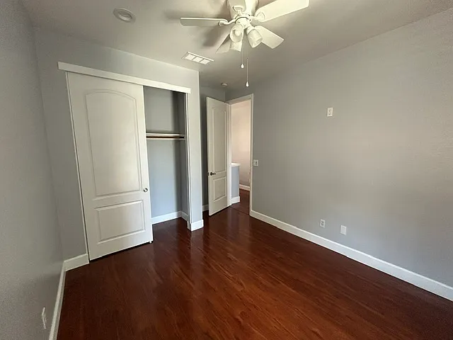 4th room (Upstairs)