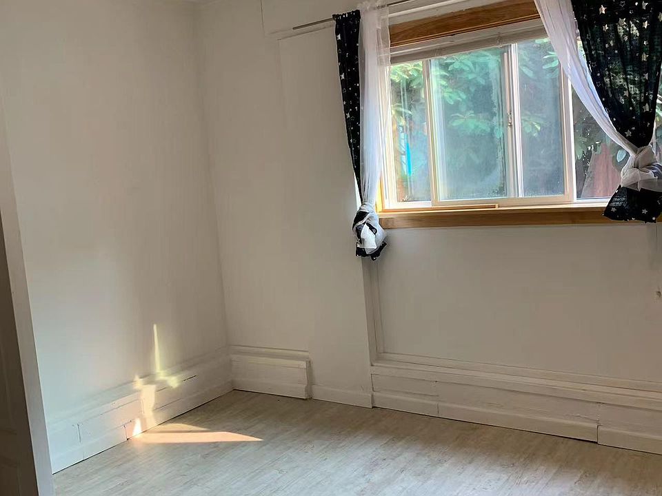 Bedroom #1