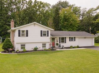 101 Firestone Dr, Rochester, NY 14624