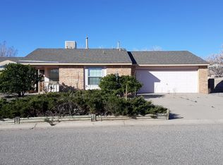 541 Longwood Loop NE, Rio Rancho, NM 87124