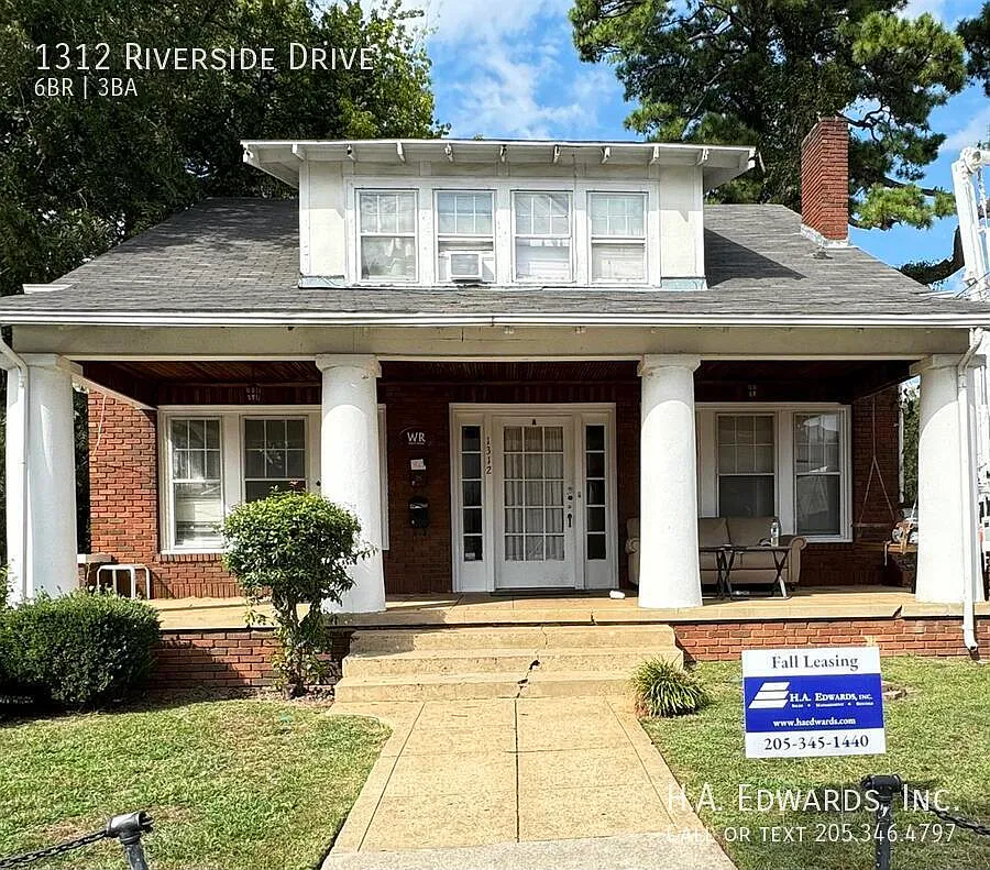 1312 Riverside Drive - Unit A — Photo 1