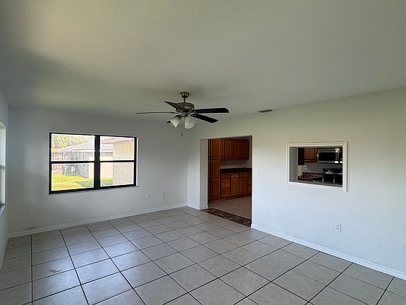 2nd image of 3929 Pelican Ct